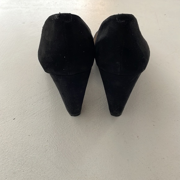 BCBG Wedges- 9.5 - Picture 2 of 3